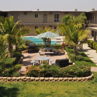 university-gardens-apartments-riverside-ca-building-photo(2)